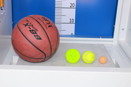 Geavanceerde textieltestapparatuur voor het evalueren van de duurzaamheid, sterkte en kleurechtheid van stoffen om consistente producten te garanderen